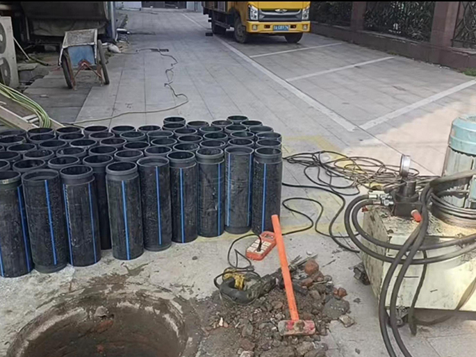 昭阳PE置换管厂家 DN315置换管 非开挖管短管置换